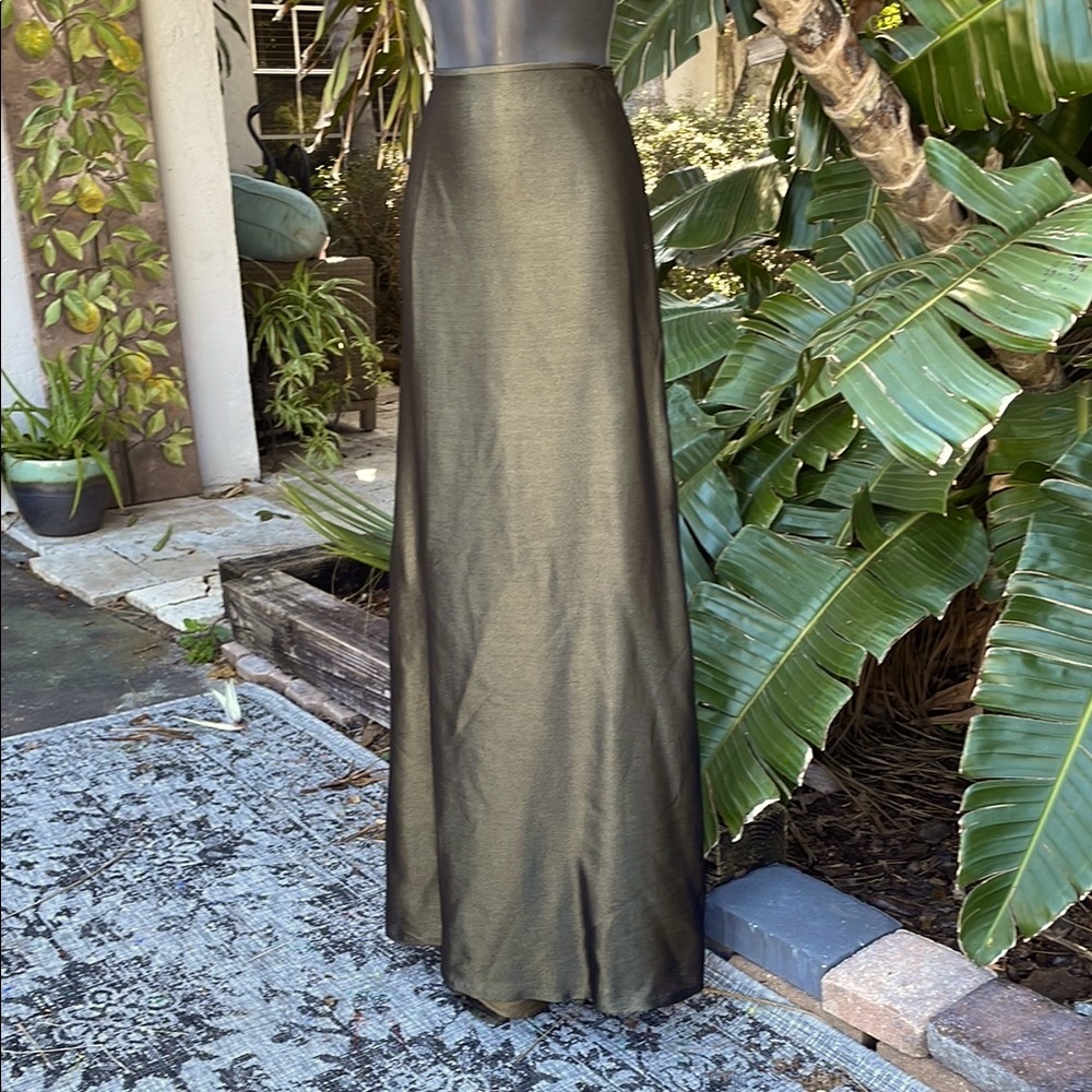 Carmen Mark Valvo, elegant, gold, bronze, maxi skirt